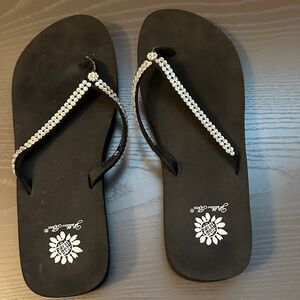 Yellow Box Jello Black Flip Flops with Rhinestone Detailing Size 6.5